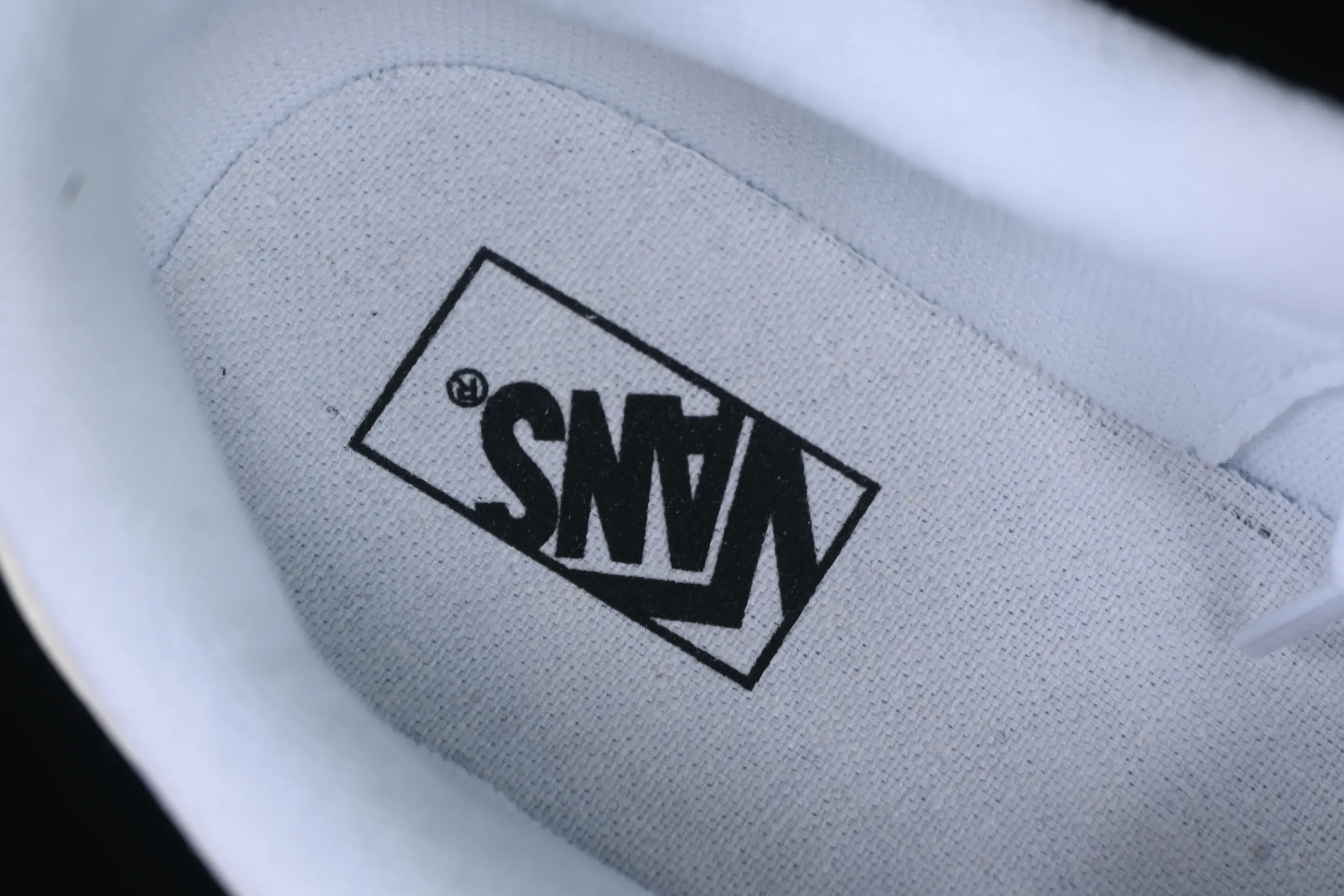 All categories Vans Vans series Vans Low Vans low-top Vans Knu Skool Vans low-top retro casual fat bread shoes VN0009QCBUH